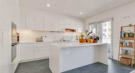 Residential - Condo/Apartment - T3 - Montijo e Afonsoeiro, Montijo - PT