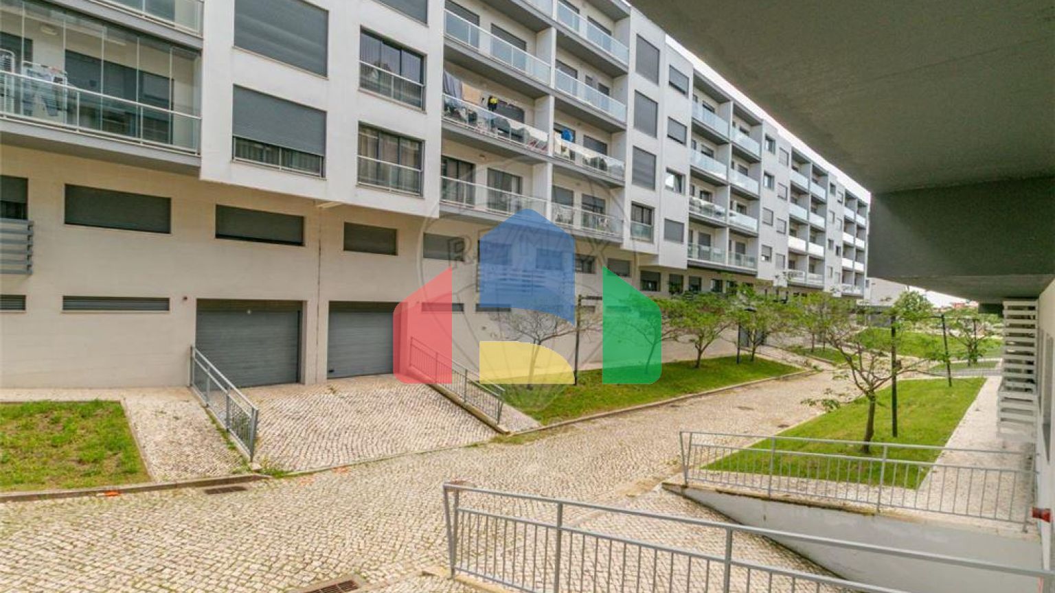 Residential - Condo/Apartment - T3 - Montijo e Afonsoeiro, Montijo - PT