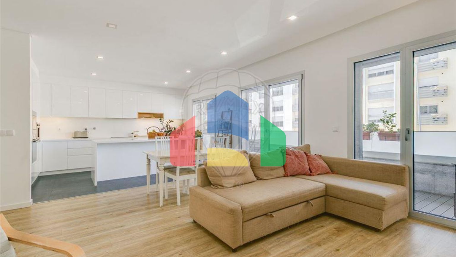 Residential - Condo/Apartment - T3 - Montijo e Afonsoeiro, Montijo - PT