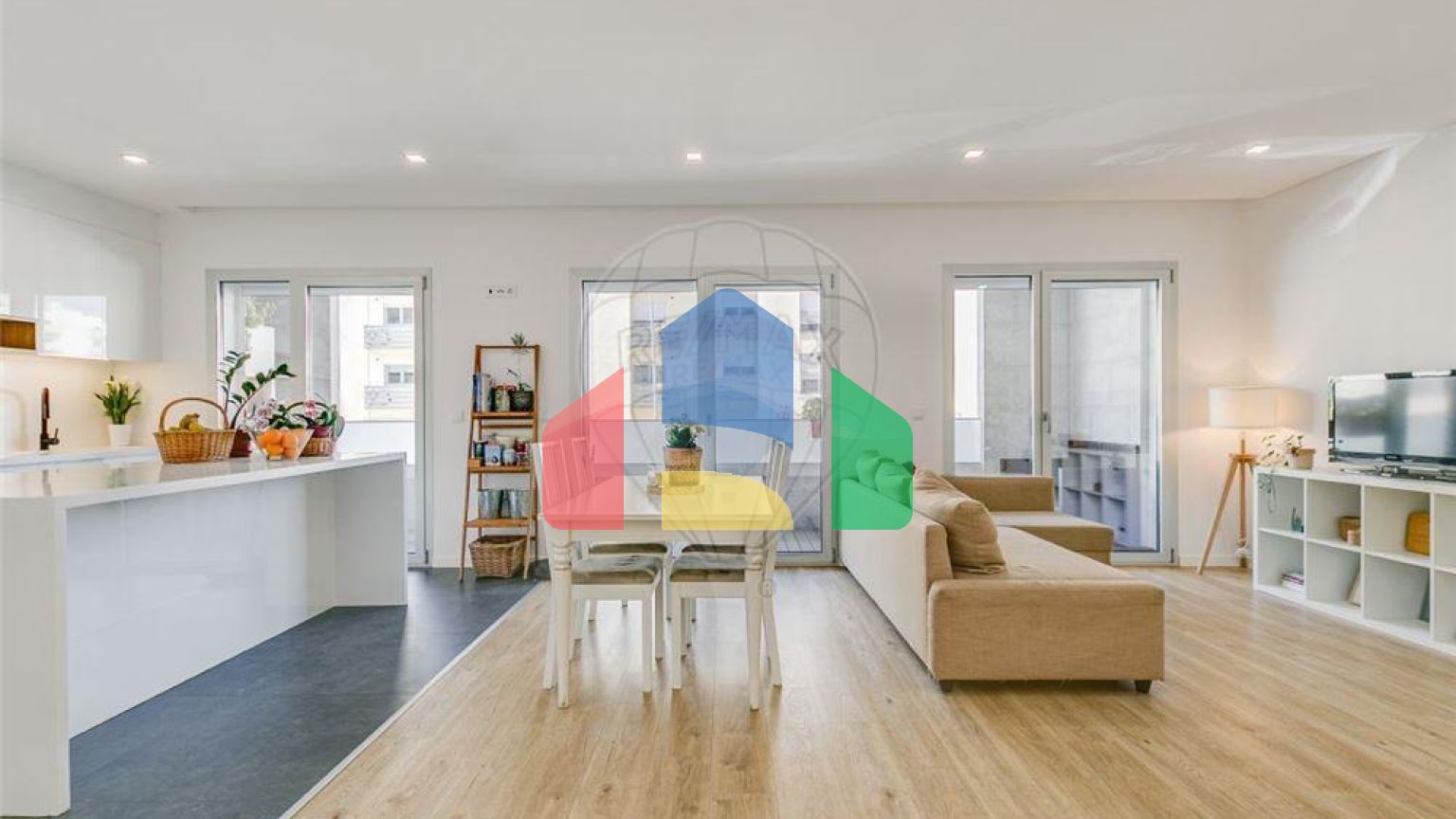 Residential - Condo/Apartment - T3 - Montijo e Afonsoeiro, Montijo - PT