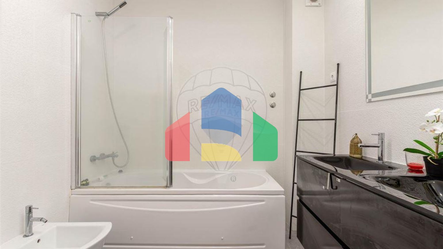 Residential - Single Family Home - T3 - Montijo e Afonsoeiro, Montijo - PT