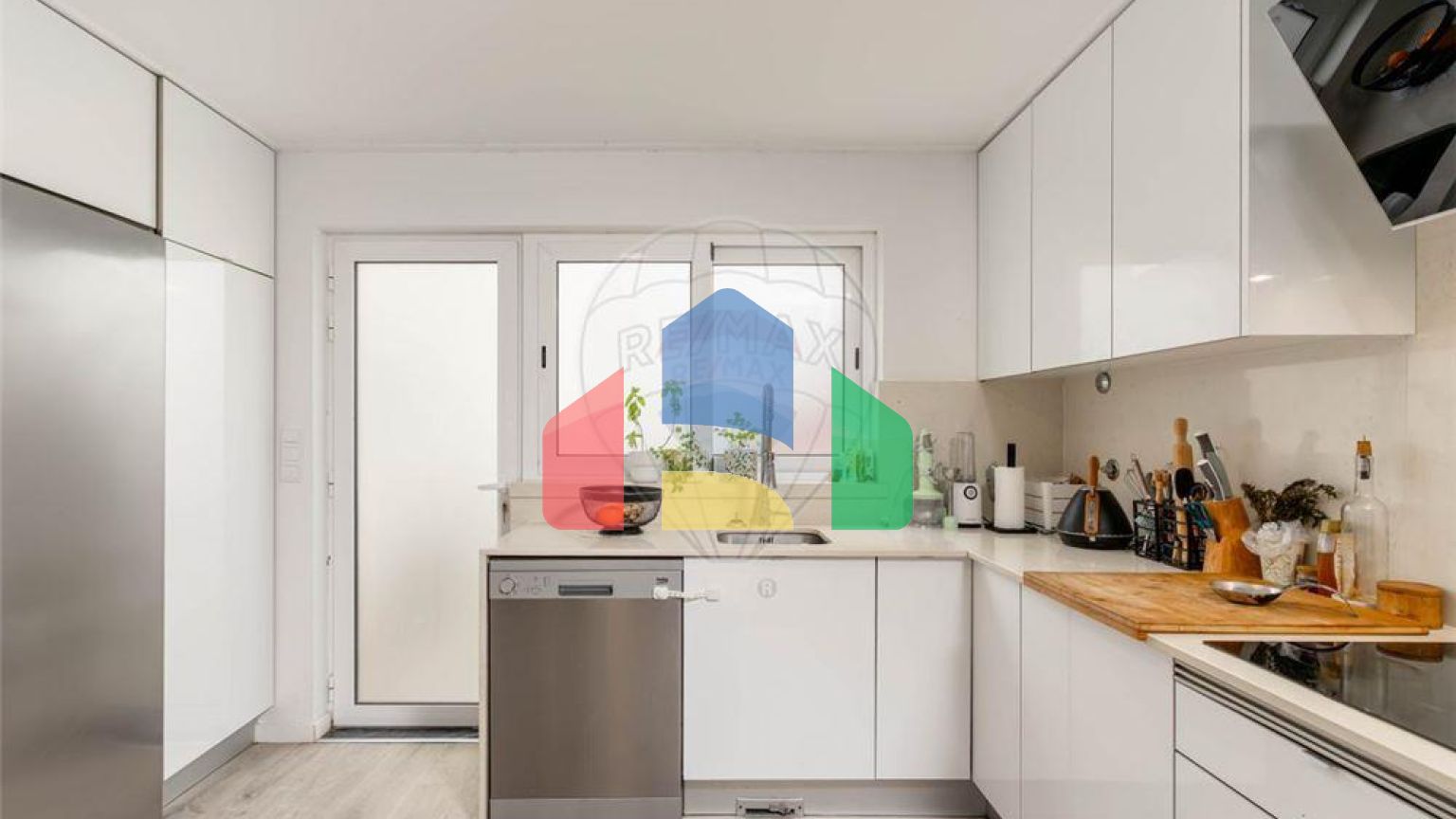 Residential - Single Family Home - T3 - Montijo e Afonsoeiro, Montijo - PT