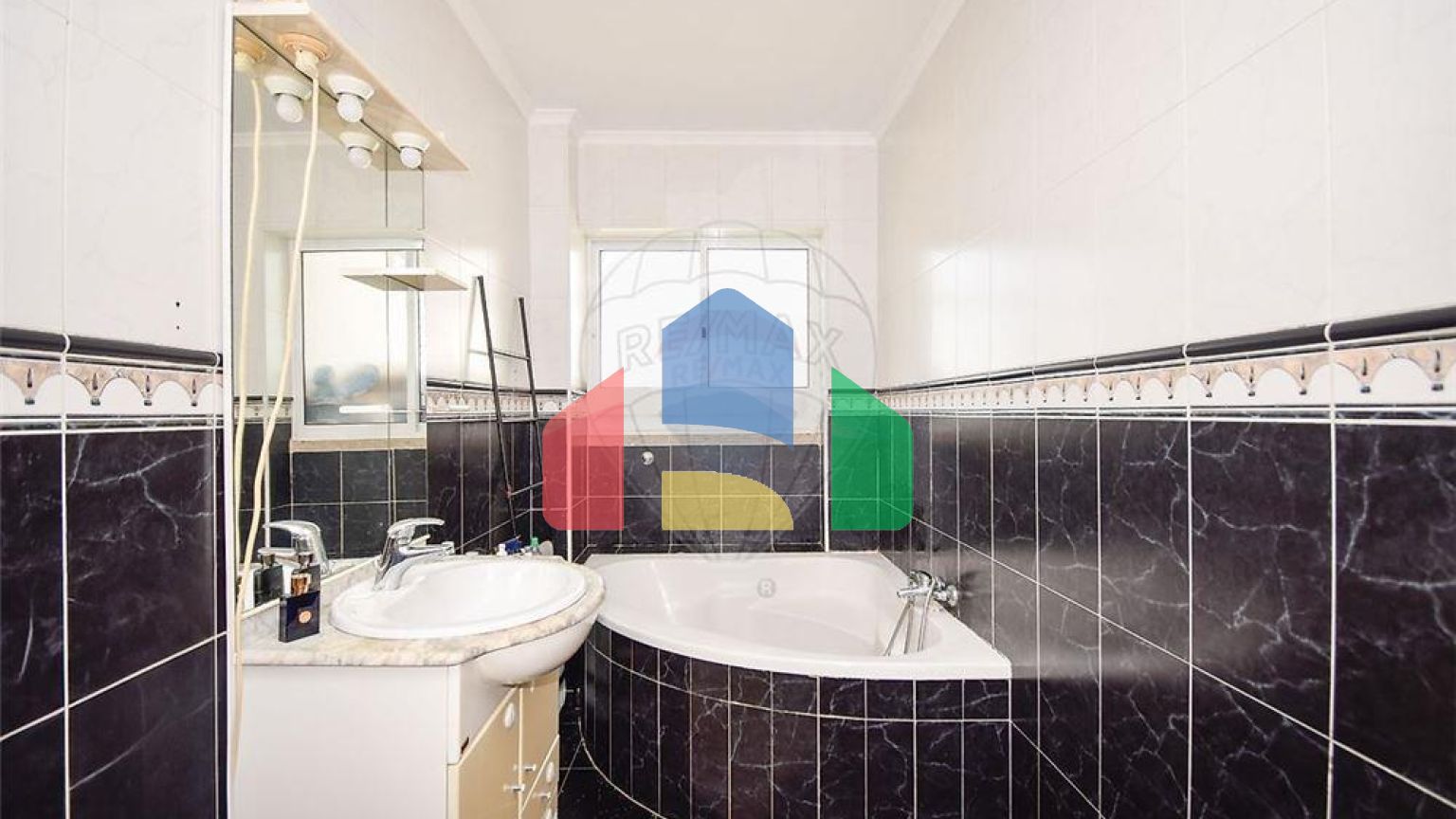 Residential - Condo/Apartment - T3 - Montijo e Afonsoeiro, Montijo - PT