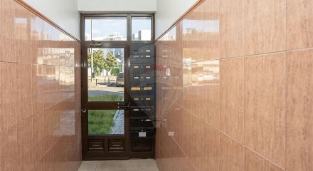 Residential - Condo/Apartment - T2 - Barreiro e Lavradio, Barreiro - PT