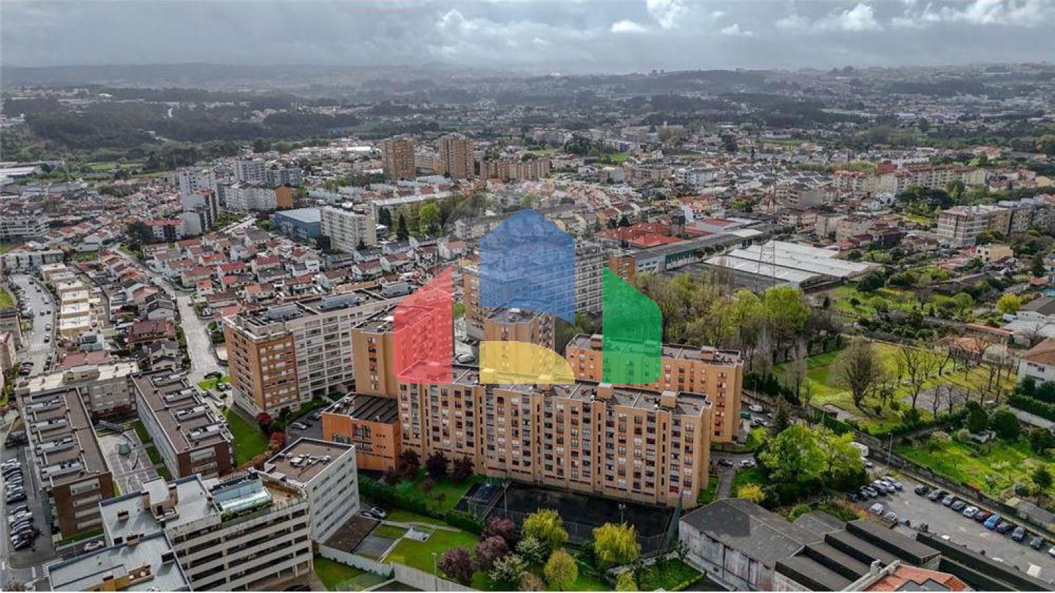 Residential - Condo/Apartment - T3 - Cidade da Maia, Maia - PT