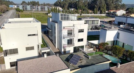 Residential - Single Family Home - T4 - Cidade da Maia, Maia - PT