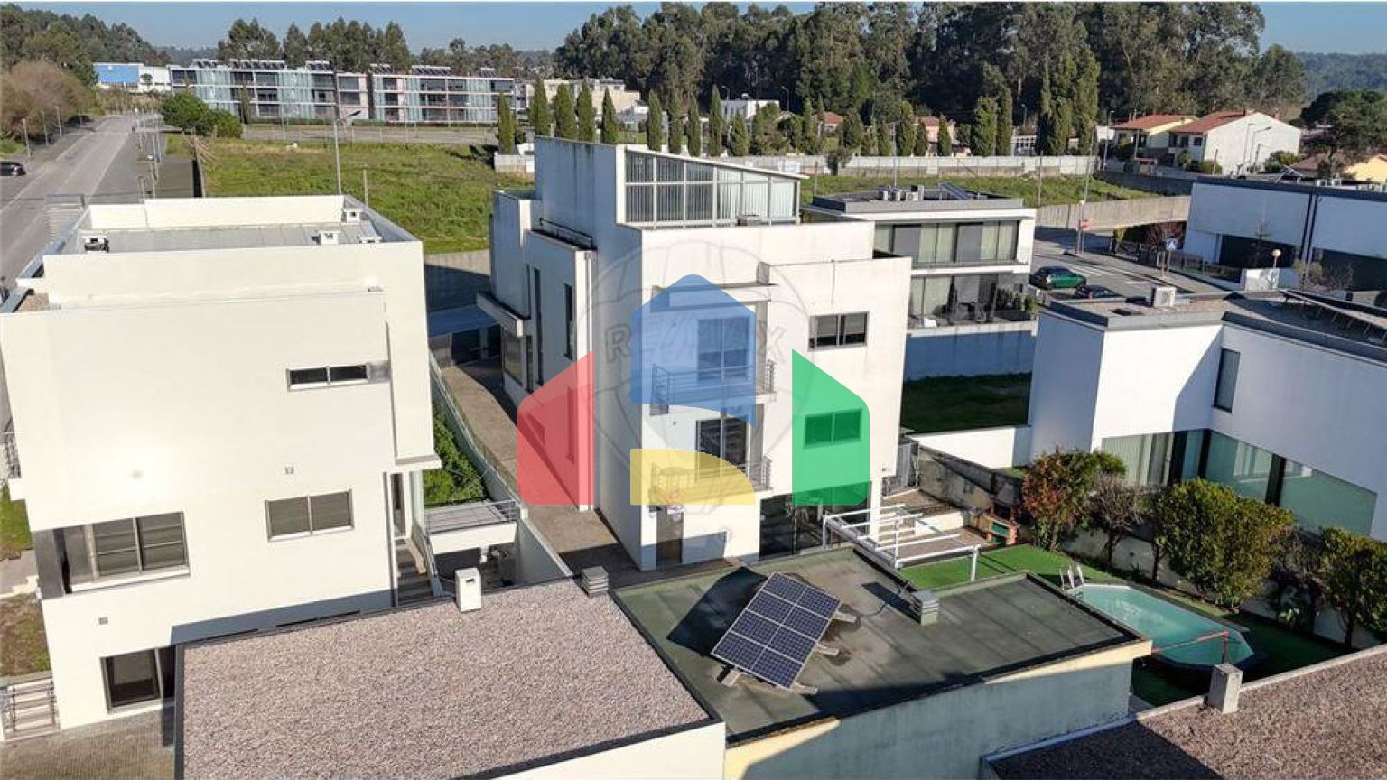 Residential - Single Family Home - T4 - Cidade da Maia, Maia - PT