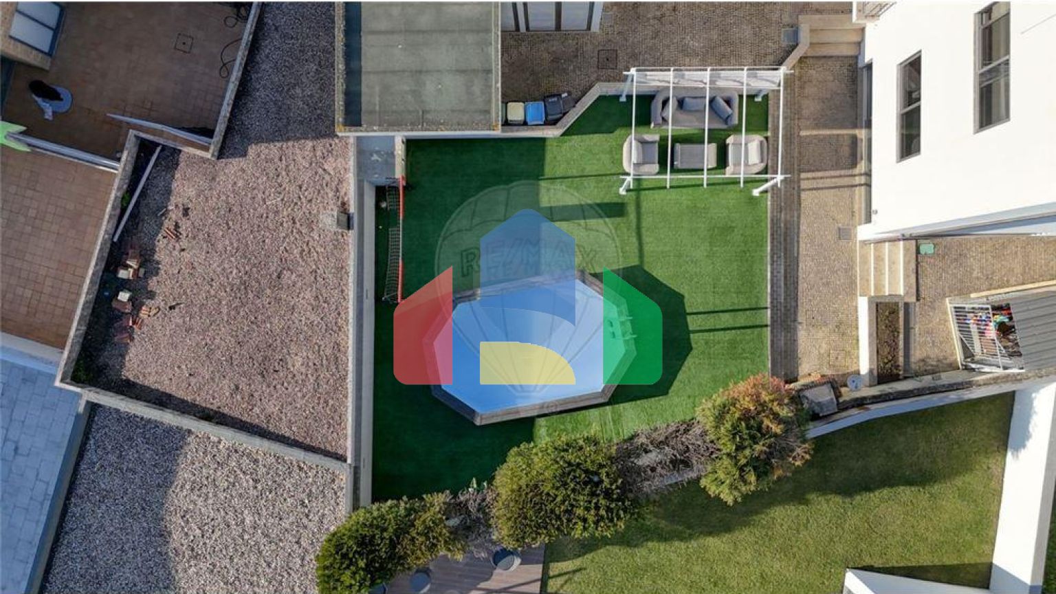 Residential - Single Family Home - T4 - Cidade da Maia, Maia - PT