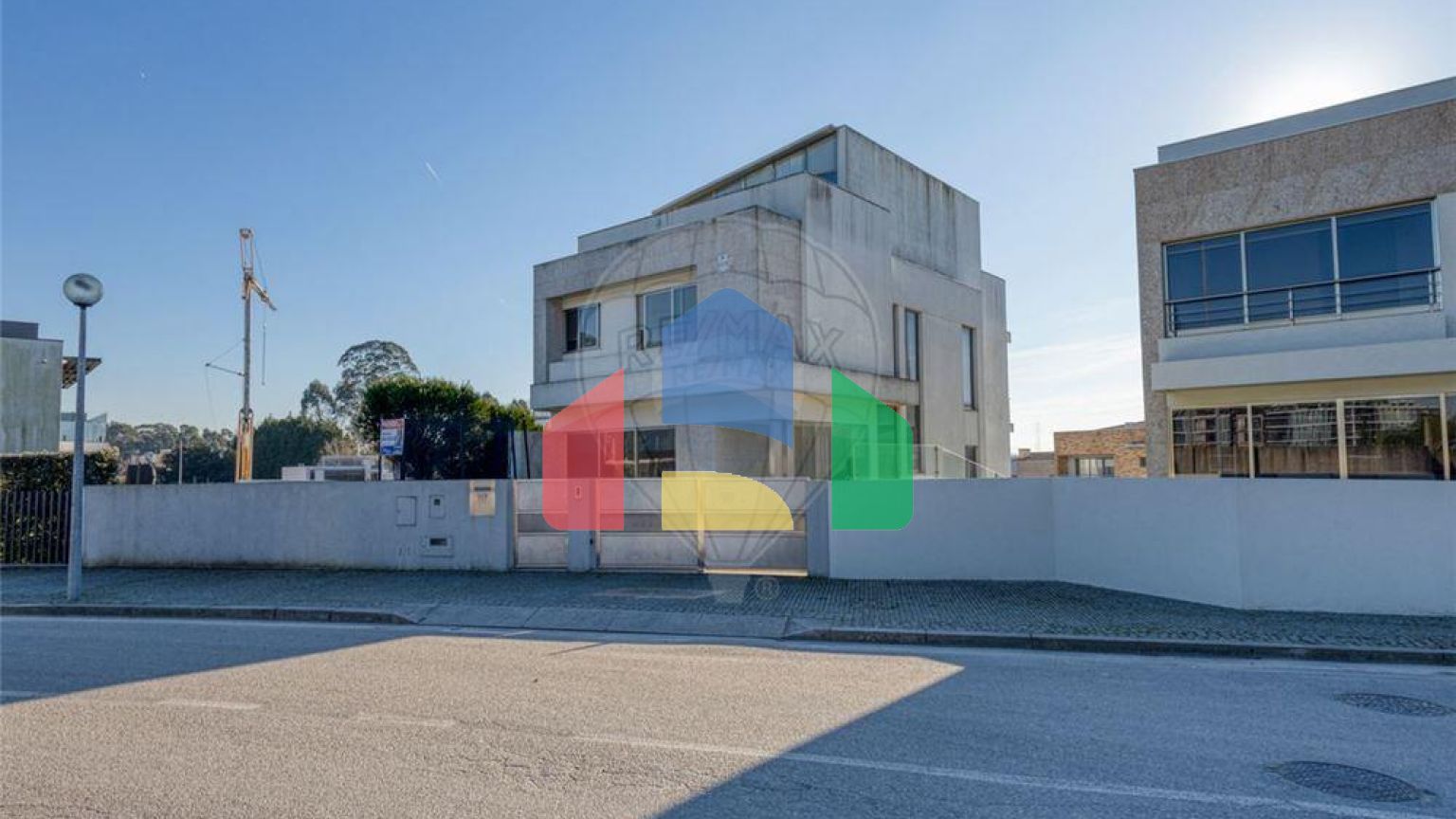 Residential - Single Family Home - T4 - Cidade da Maia, Maia - PT