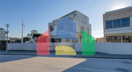 Residential - Single Family Home - T4 - Cidade da Maia, Maia - PT