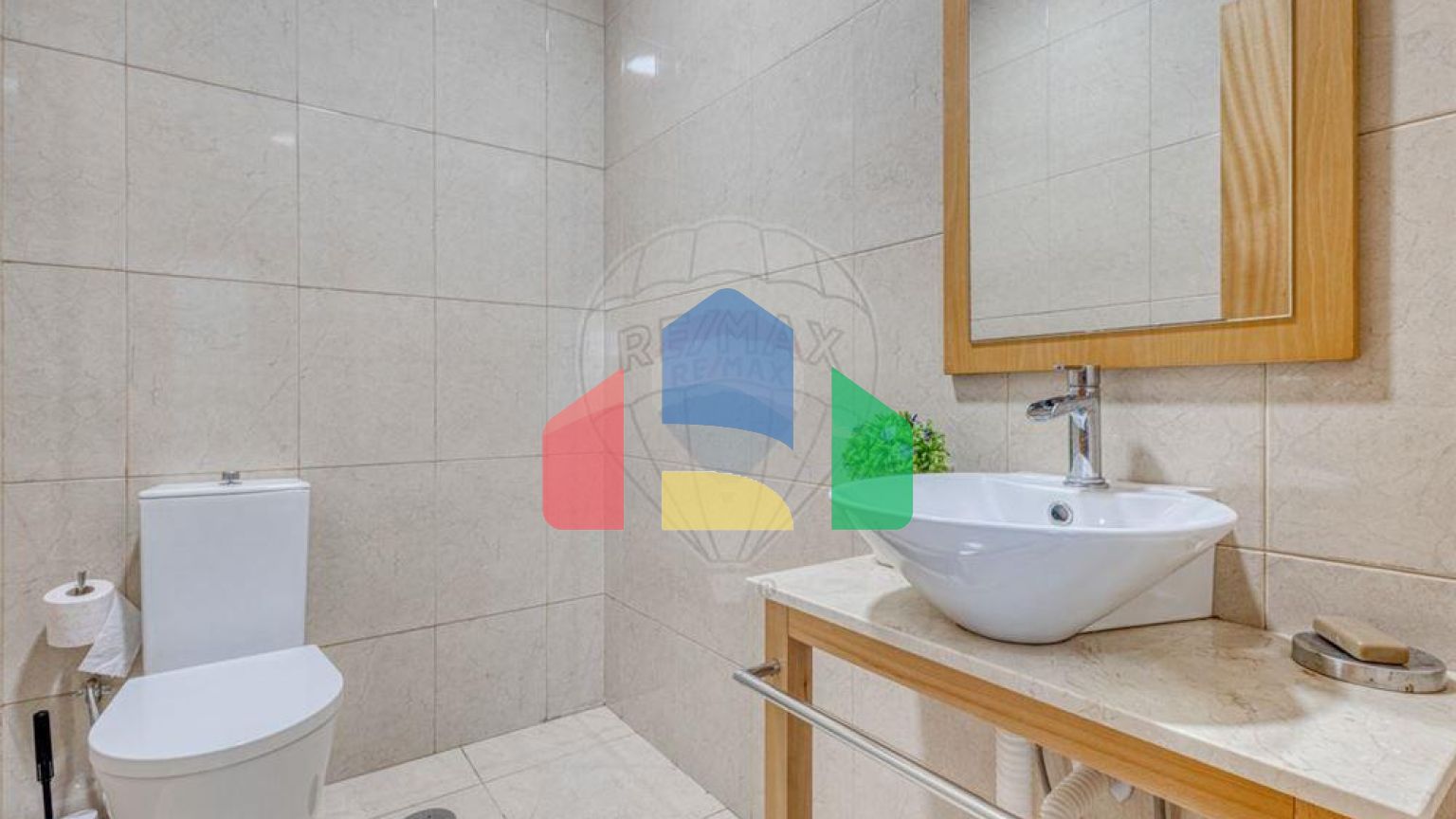 Residential - Single Family Home - T4 - Cidade da Maia, Maia - PT