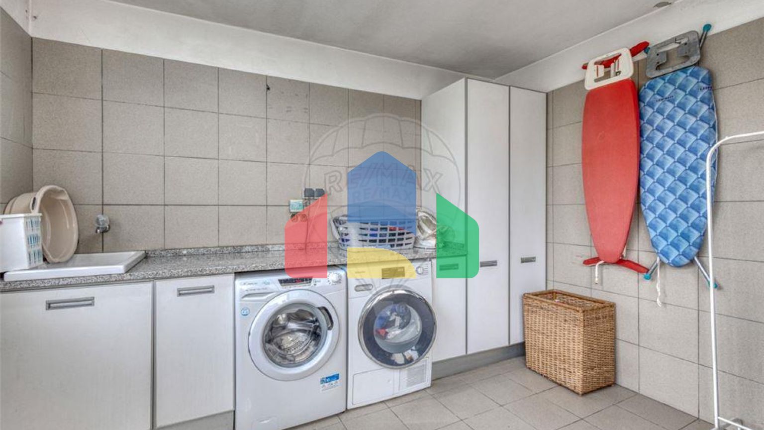 Residential - Single Family Home - T4 - Cidade da Maia, Maia - PT