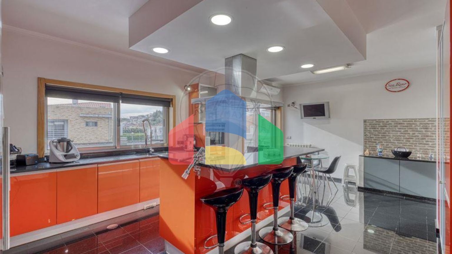 Residential - Single Family Home - T4 - Cidade da Maia, Maia - PT