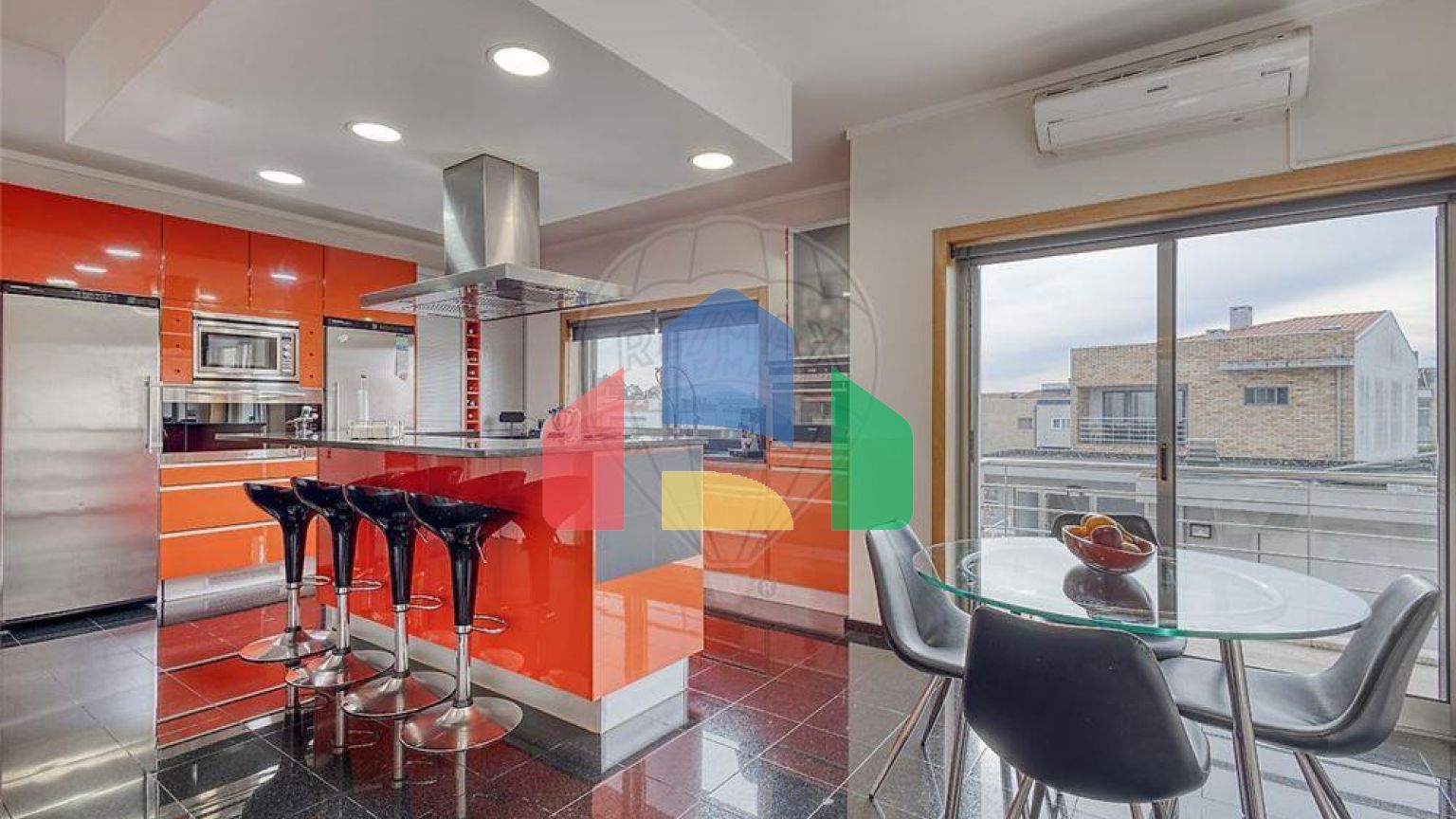 Residential - Single Family Home - T4 - Cidade da Maia, Maia - PT