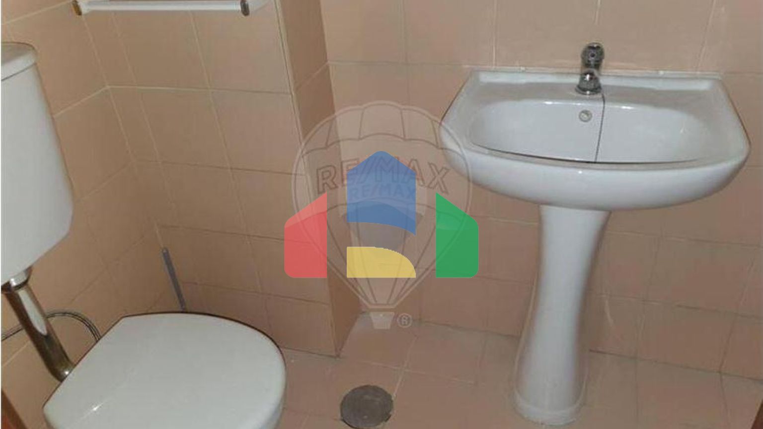 Residential - Condo/Apartment - T4 - Cidade da Maia, Maia - PT