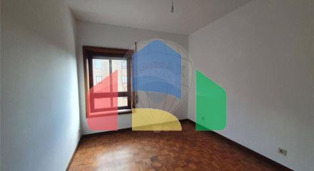 Residential - Condo/Apartment - T4 - Cidade da Maia, Maia - PT