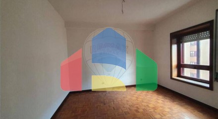 Residential - Condo/Apartment - T4 - Cidade da Maia, Maia - PT