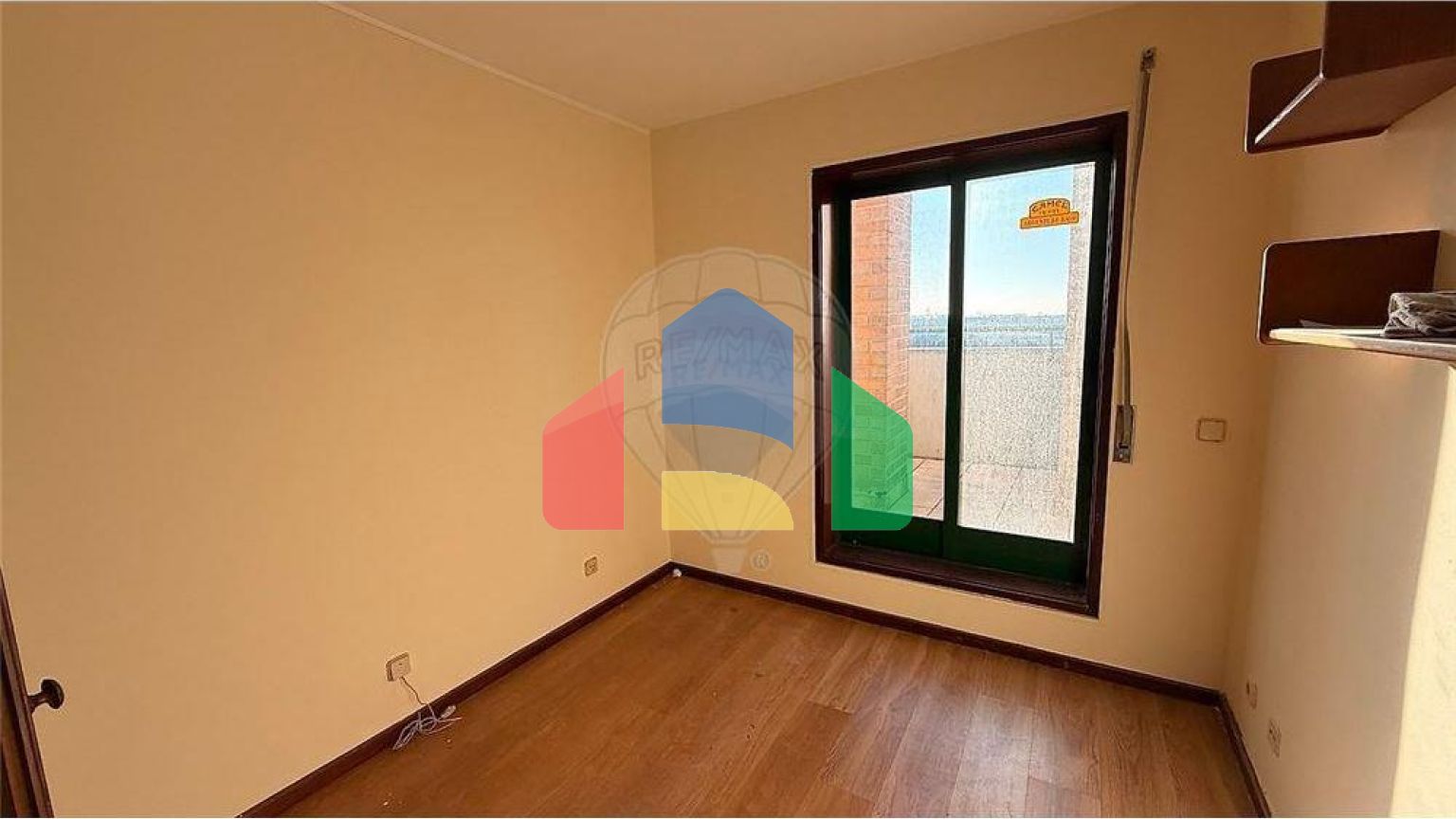 Residential - Condo/Apartment - T2 - Cidade da Maia, Maia - PT