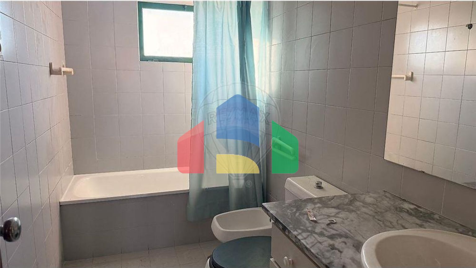 Residential - Condo/Apartment - T2 - Cidade da Maia, Maia - PT