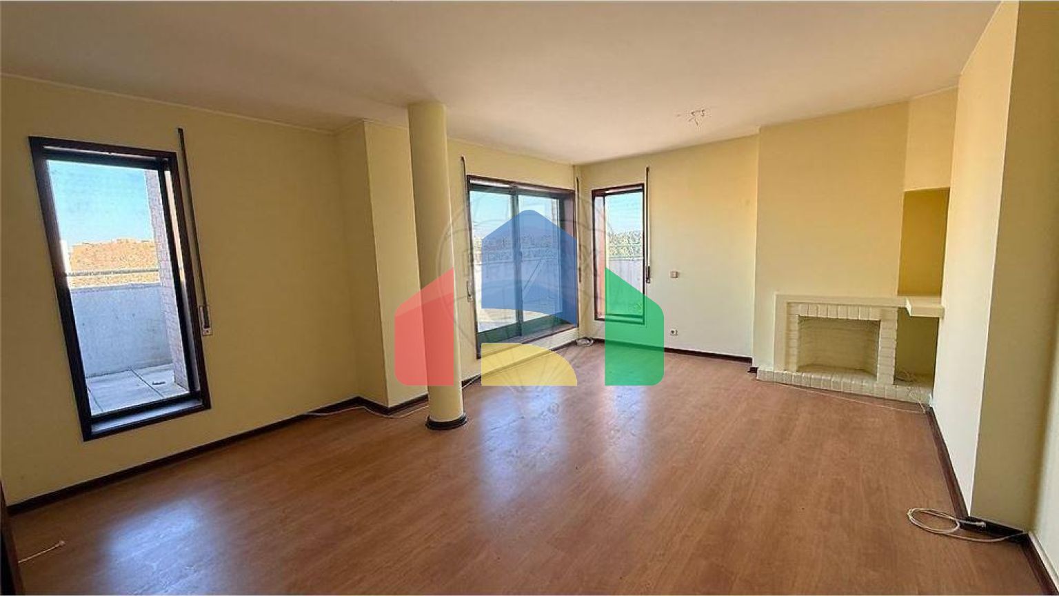 Residential - Condo/Apartment - T2 - Cidade da Maia, Maia - PT