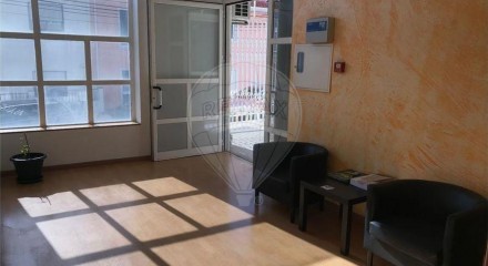 Commercial - Commercial/Retail - Casal de Cambra, Sintra - PT