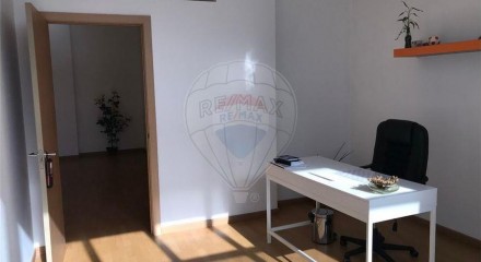 Commercial - Commercial/Retail - Casal de Cambra, Sintra - PT