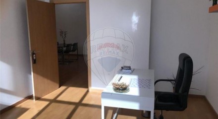 Commercial - Commercial/Retail - Casal de Cambra, Sintra - PT