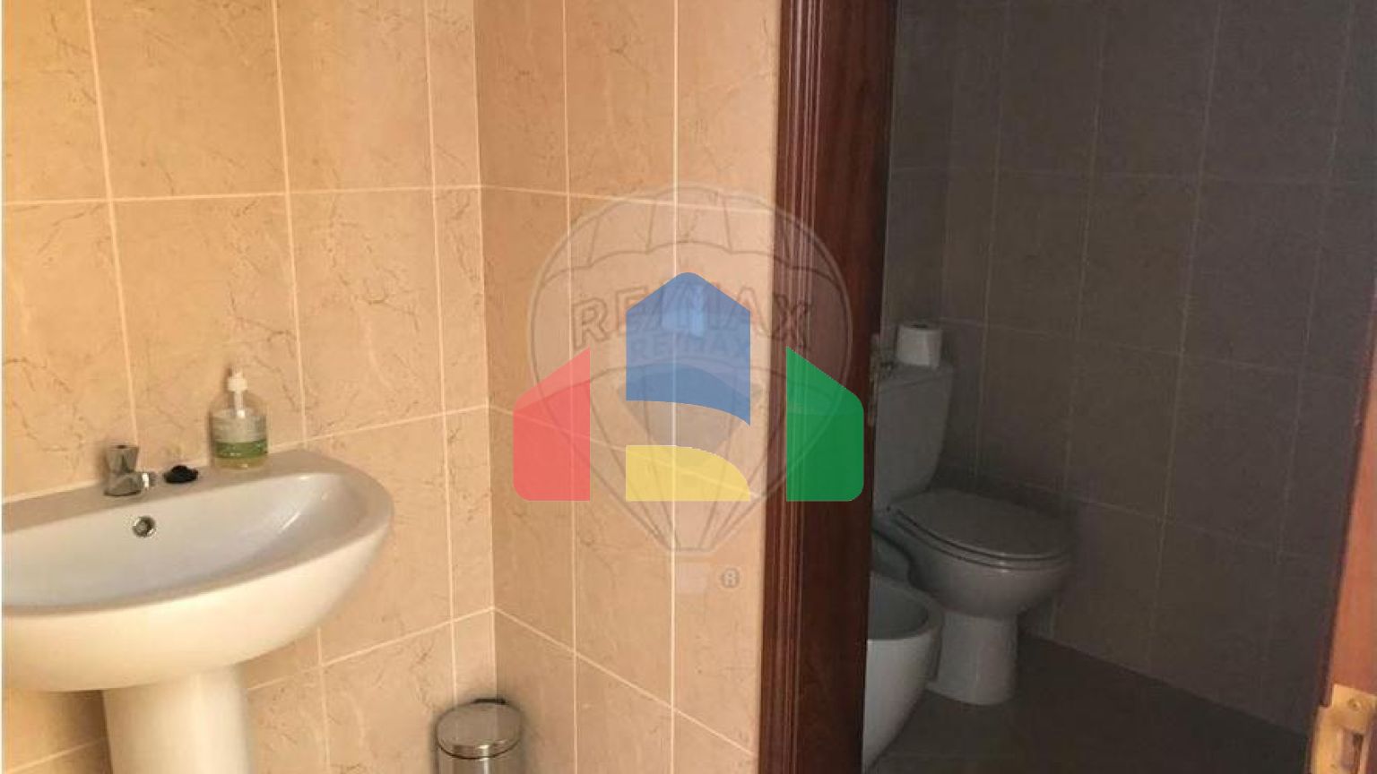 Commercial - Commercial/Retail - Casal de Cambra, Sintra - PT