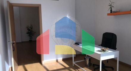 Commercial - Commercial/Retail - Casal de Cambra, Sintra - PT