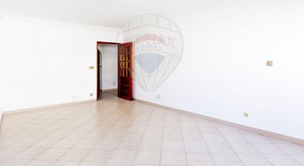 Residential - Condo/Apartment - T4 - Sao Domingos de Rana, Cascais - PT