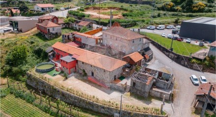 Residential - Single Family Home - T6 - Cepães e Fareja, Fafe - PT