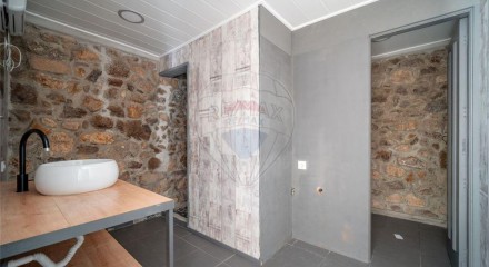 Residential - Single Family Home - T6 - Cepães e Fareja, Fafe - PT