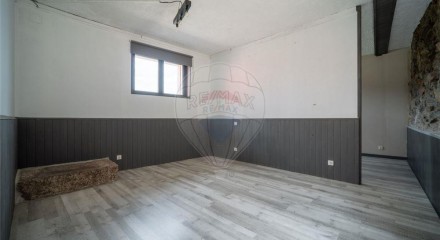 Residential - Single Family Home - T6 - Cepães e Fareja, Fafe - PT
