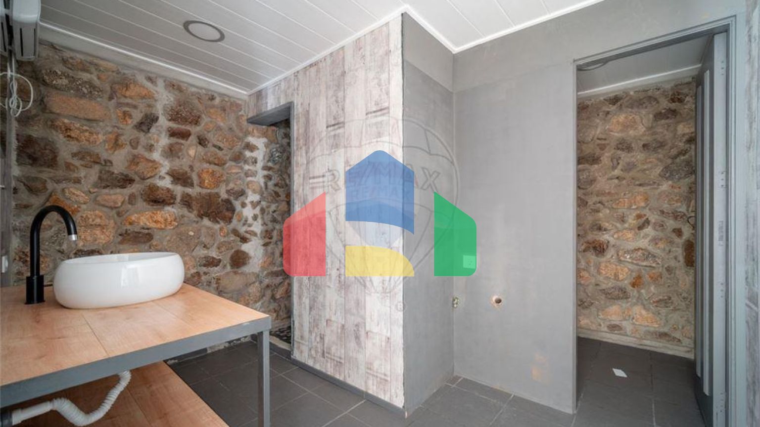 Residential - Single Family Home - T6 - Cepães e Fareja, Fafe - PT