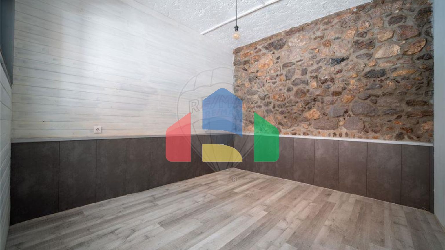 Residential - Single Family Home - T6 - Cepães e Fareja, Fafe - PT