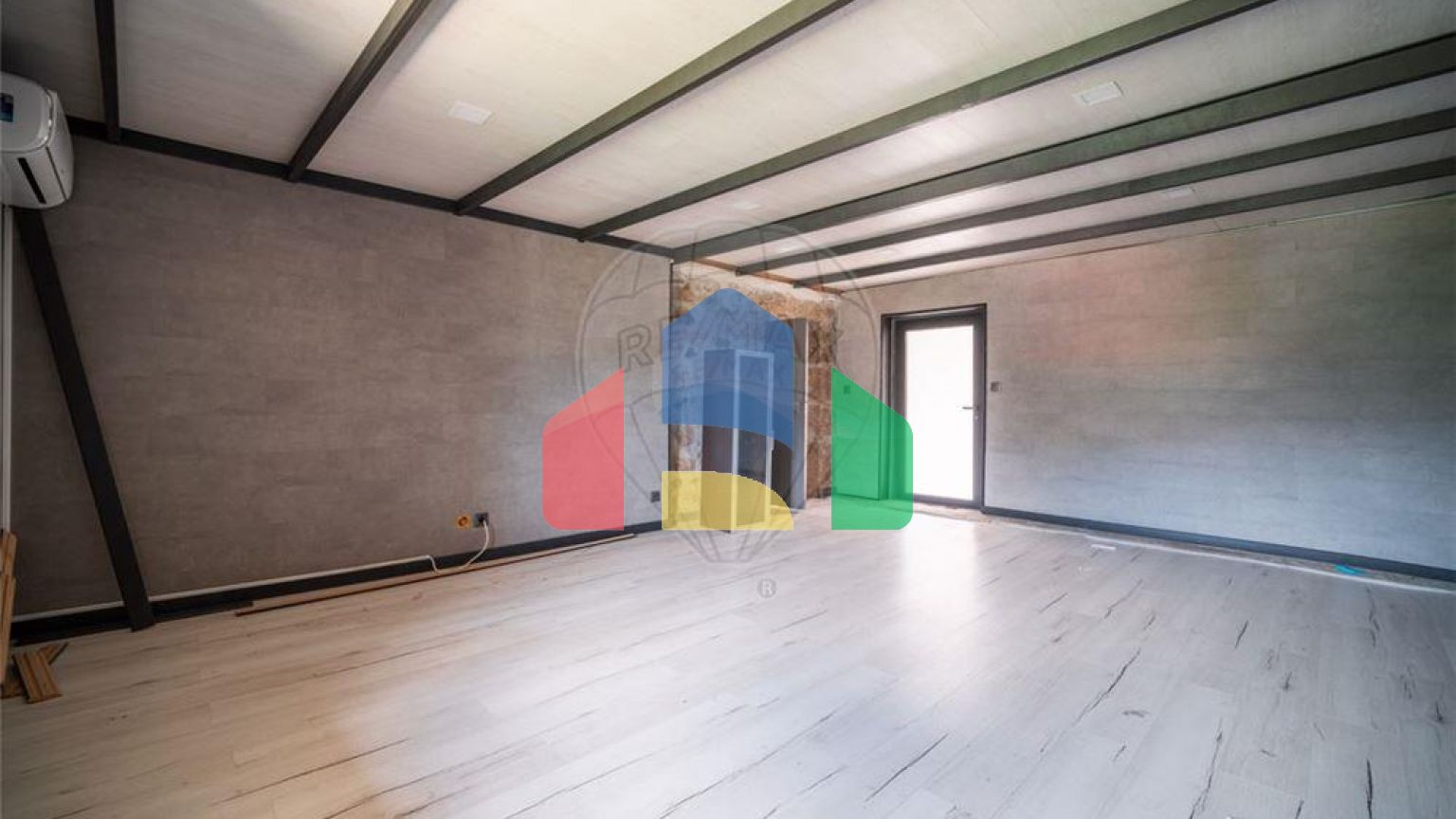 Residential - Single Family Home - T6 - Cepães e Fareja, Fafe - PT