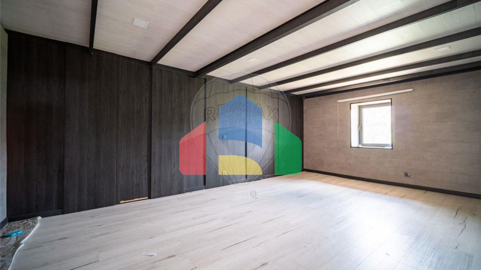 Residential - Single Family Home - T6 - Cepães e Fareja, Fafe - PT