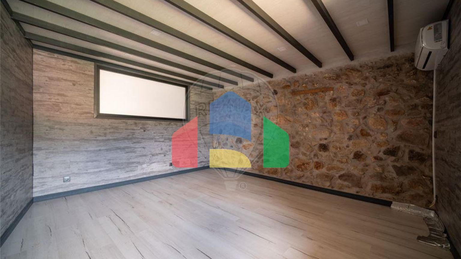 Residential - Single Family Home - T6 - Cepães e Fareja, Fafe - PT