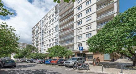 Residential - Condo/Apartment - T2 - Avenidas Novas, Lisbon - PT