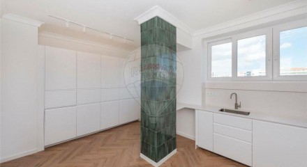 Residential - Condo/Apartment - T2 - Avenidas Novas, Lisbon - PT