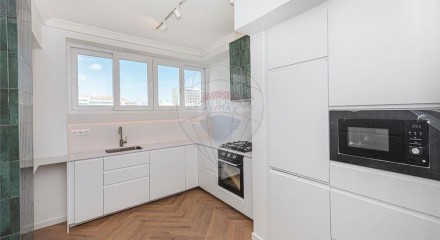Residential - Condo/Apartment - T2 - Avenidas Novas, Lisbon - PT