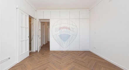 Residential - Condo/Apartment - T2 - Avenidas Novas, Lisbon - PT