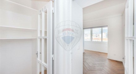 Residential - Condo/Apartment - T2 - Avenidas Novas, Lisbon - PT