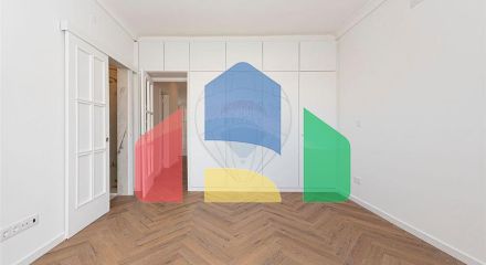 Residential - Condo/Apartment - T2 - Avenidas Novas, Lisbon - PT