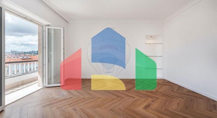 Residential - Condo/Apartment - T2 - Avenidas Novas, Lisbon - PT