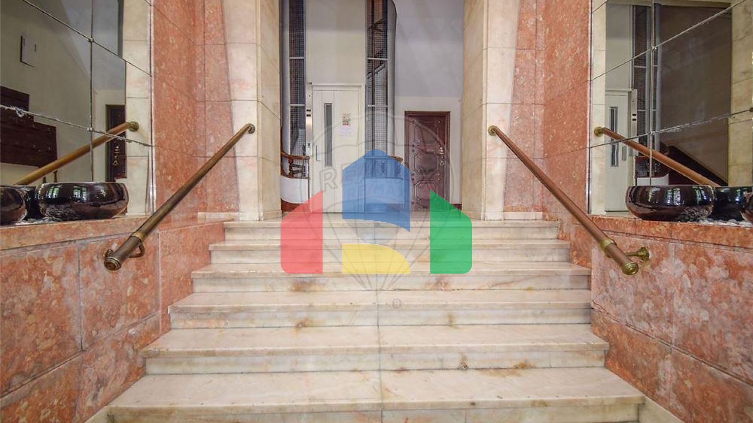 Residential - Condo/Apartment - T5 - Avenidas Novas, Lisbon - PT