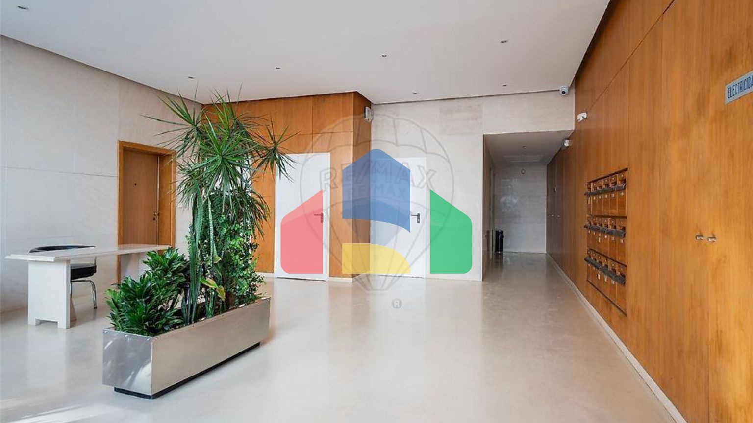 Residential - Condo/Apartment - T3 - Avenidas Novas, Lisbon - PT