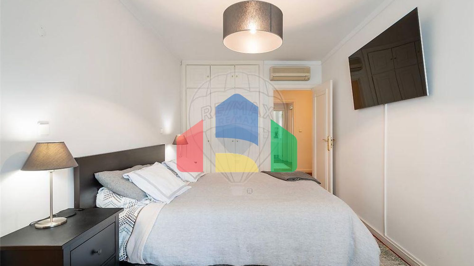 Residential - Condo/Apartment - T3 - Avenidas Novas, Lisbon - PT