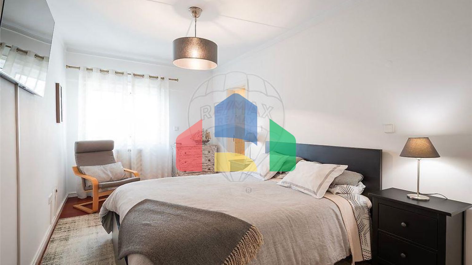 Residential - Condo/Apartment - T3 - Avenidas Novas, Lisbon - PT