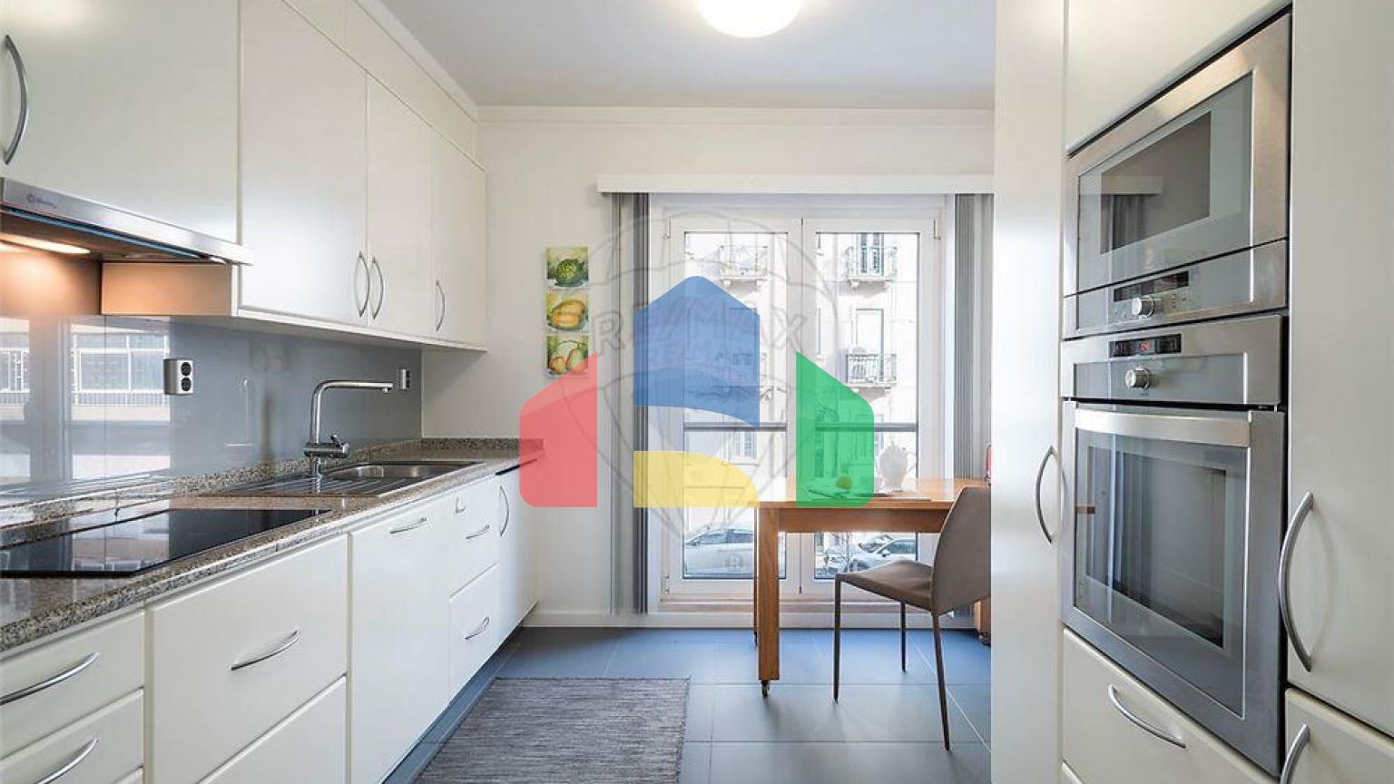 Residential - Condo/Apartment - T3 - Avenidas Novas, Lisbon - PT